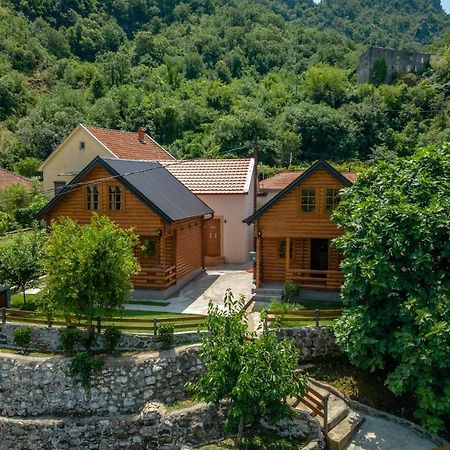 Green Hill Вирпазар Екстериор снимка