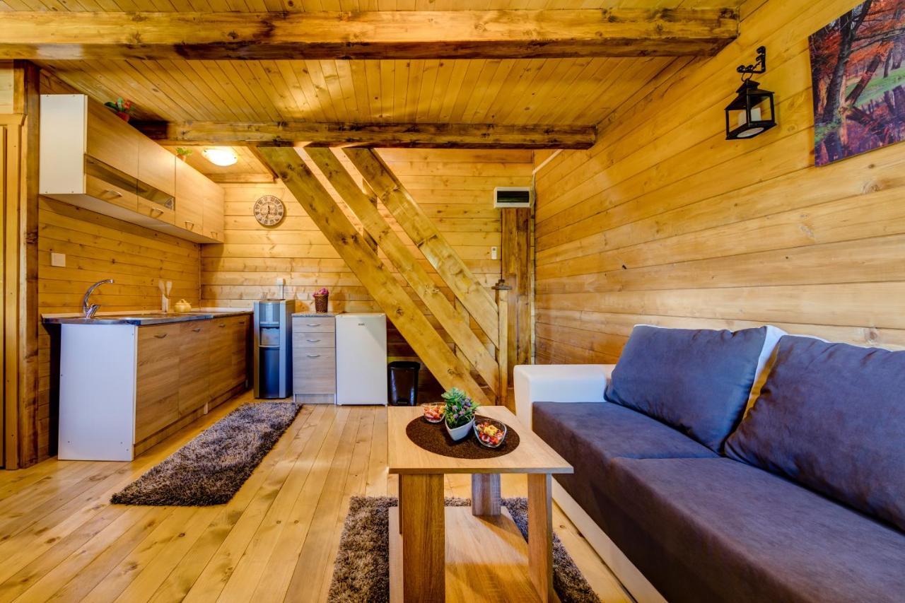 Green Hill Вирпазар Екстериор снимка