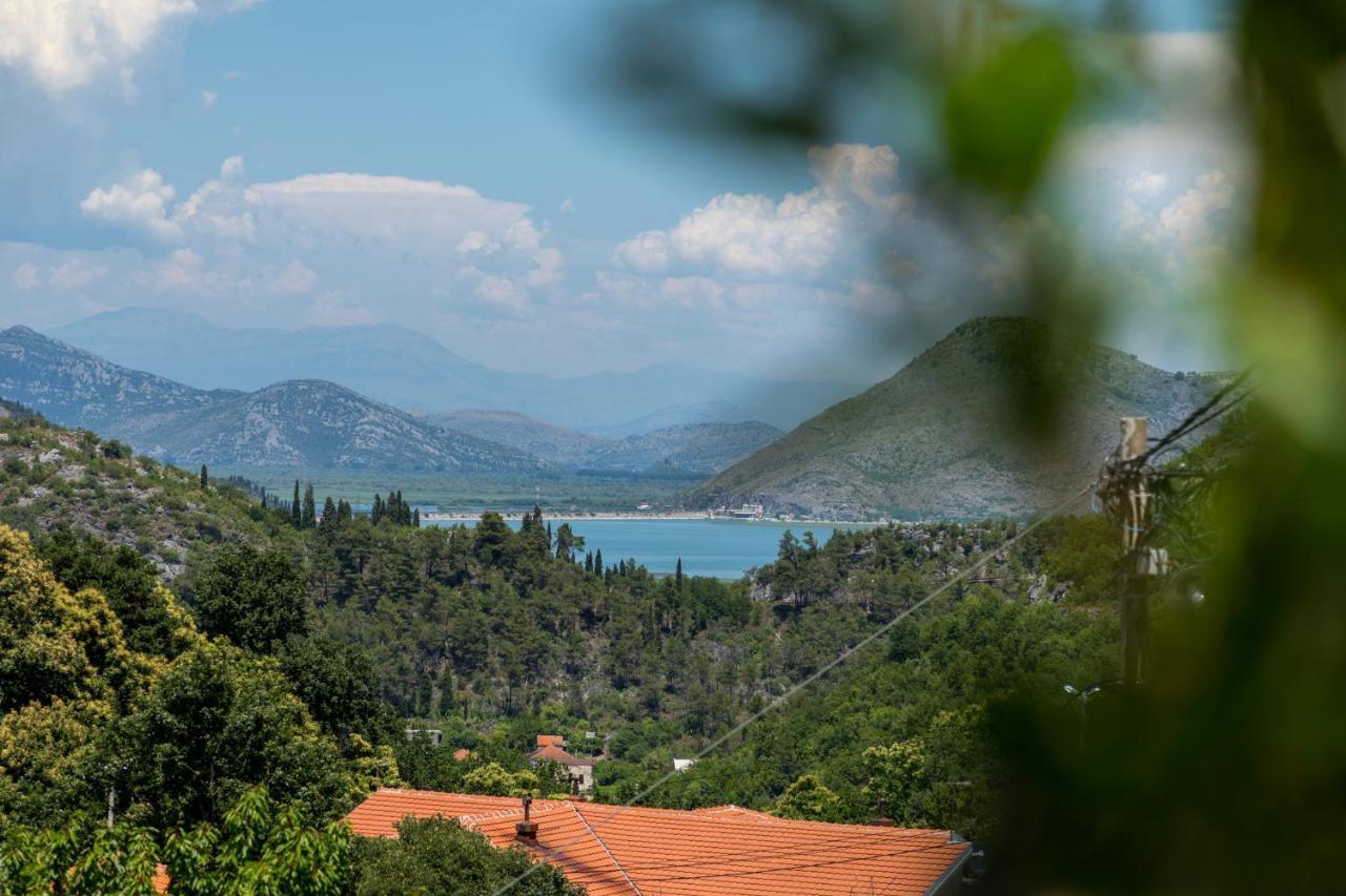 Green Hill Вирпазар Екстериор снимка