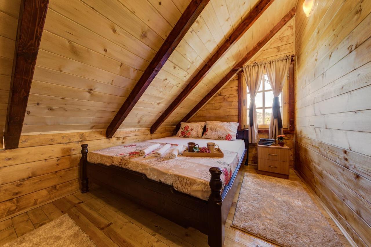 Green Hill Вирпазар Екстериор снимка