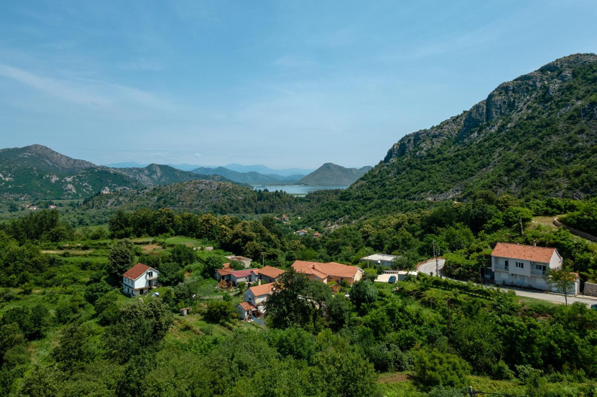 Green Hill Вирпазар Екстериор снимка